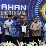 Badan Pemeriksa Keuangan (BPK) RI Perwakilan Provinsi Kalimantan Timur (Kaltim) memberikan penghargaan bagi Pemerintah Kabupaten Kutai Timur (Kutim)