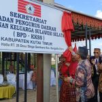 Peresmian Sekretariat Badan Pengurus Daerah Kerukunan Keluarga Sulawesi Selatan (BPD KKSS) Kabupaten Kutai Timur, oleh Bupati Ardiasnyah Sulaiman.