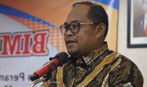 Wabup Kutim Kasmidi Bulang