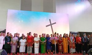 Kepala Dinas Transmigrasi dan Tenaga Kerja, Roma Malau hadiri Persekutuan gereja Pentakosta Indonesia (PGPI) memperingati Hari Pentakosta di Kabupaten Kutai Timur (Kutim) se-Kalimantan Timur