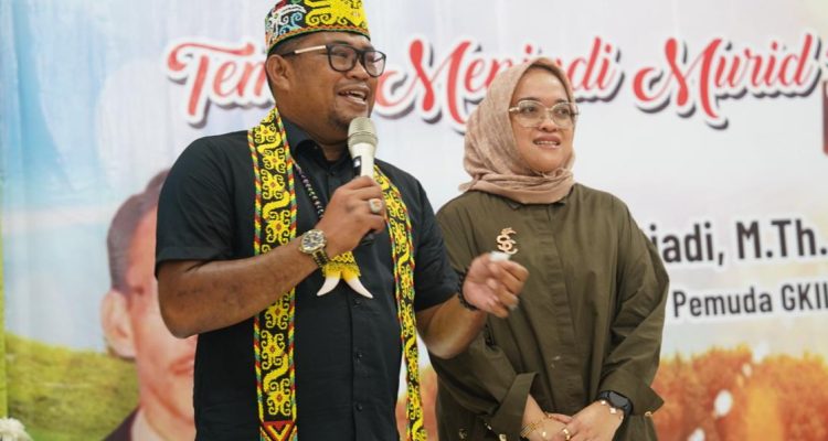 Wakil Bupati (Wabup) Kutai Timur (Kutim), Kasmidi Bulang hadiri agenda Retreat yang berlangsung di GKI Desa Makmur Jaya, Kecamatan Muara Wahau