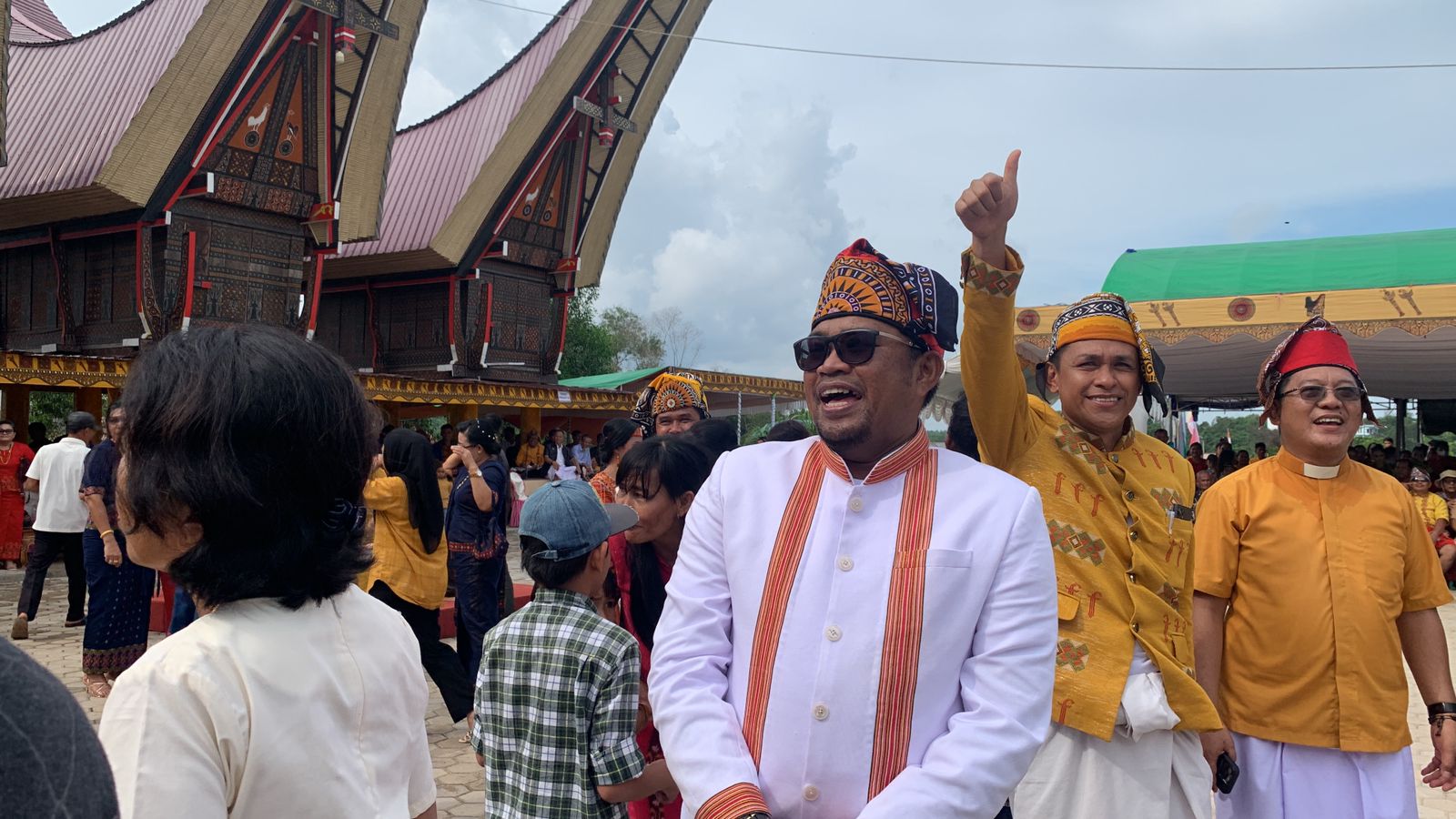 Wakil Bupati Kutim Kasmidi Bulang dalam agenda Pengukuhan IKAT Toraja Kutim
