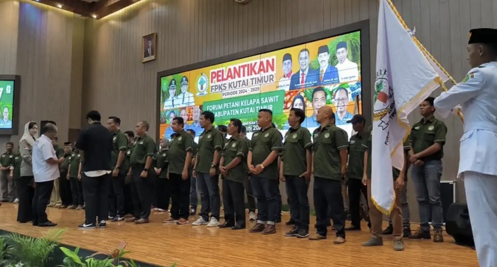 Bupati Kabupaten Kutai Timur (Kutim) Ardiansyah Sulaiman hadiri pelantikan Pengurus Forum Petani Kelapa Sawit (FPKS) Kabupaten Kutai Timur (Kutim) di Ruang Meranti (dok: prokutim)
