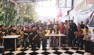 Paguyuban dan komunitas Kabupaten Kutai Timur (Kutim) bersama Wakil Bupati Kutim Kasmidi Bulang